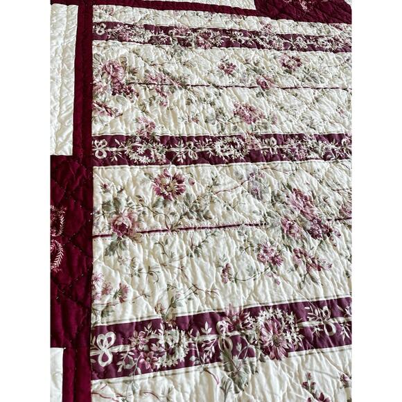 Vintage ARMOIRE KING HANDCRAFTED QUILT SOLID CREAM ST. REMY RIBBONS - Picture 12 of 14